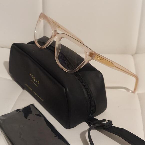 Vogue VO5443 52-17-135 Women's Opal Peach Cat Eye Full Rim 52mm Eyeglasses NWOT - Picture 1 of 7